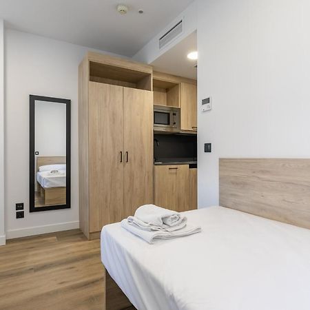 Micampus Xaudaro Student Residence Madrid Exterior photo