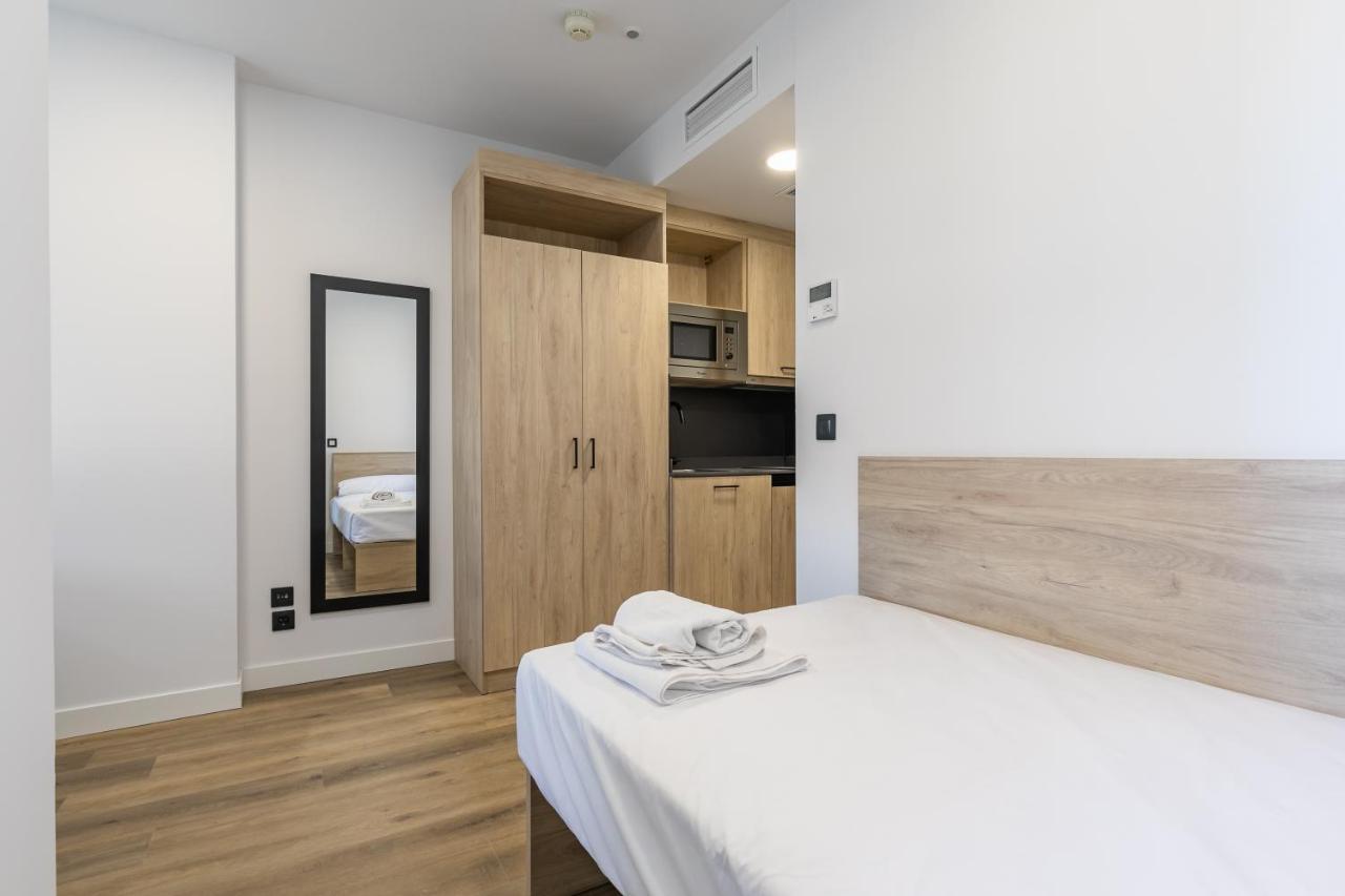 Micampus Xaudaro Student Residence Madrid Exterior photo
