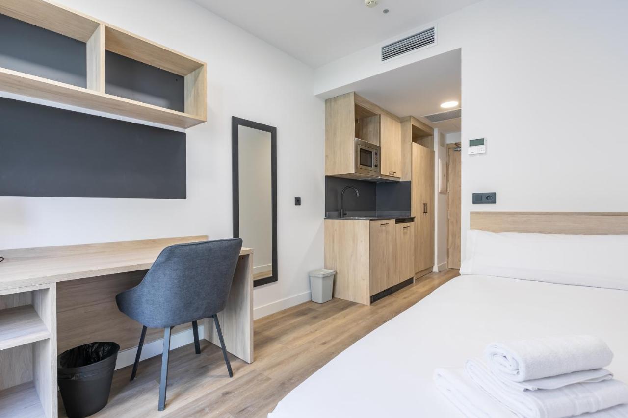 Micampus Xaudaro Student Residence Madrid Exterior photo
